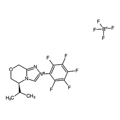 (S)-5-イソプロピル-2-(全フッ素フェニル)-2,5,6,8-四水素-[1,2,4]三唑并[3,4-c][1,4]恶嗪-4-鎓四フッ素ホウ酸塩